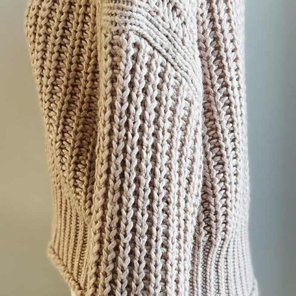 Unbranded Alabaster Rose Chunky Ribbed Cropped Turtleneck Sweater – US M - Picture 9 of 10